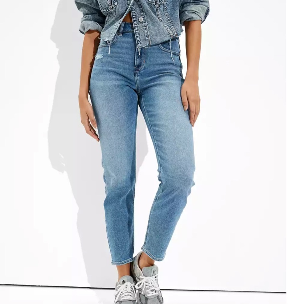 American Eagle Stretch mom jeans!